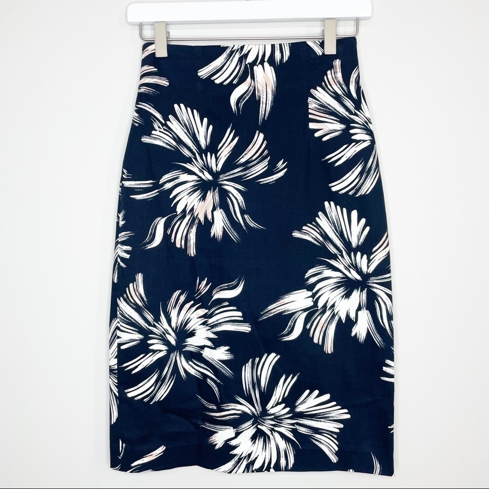 𝅺chelsea 28 High Waisted Floral Pencil Skirt Size 0